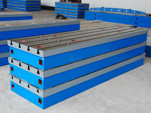 鑄鐵平臺是機械制造行業不可缺少的一部分